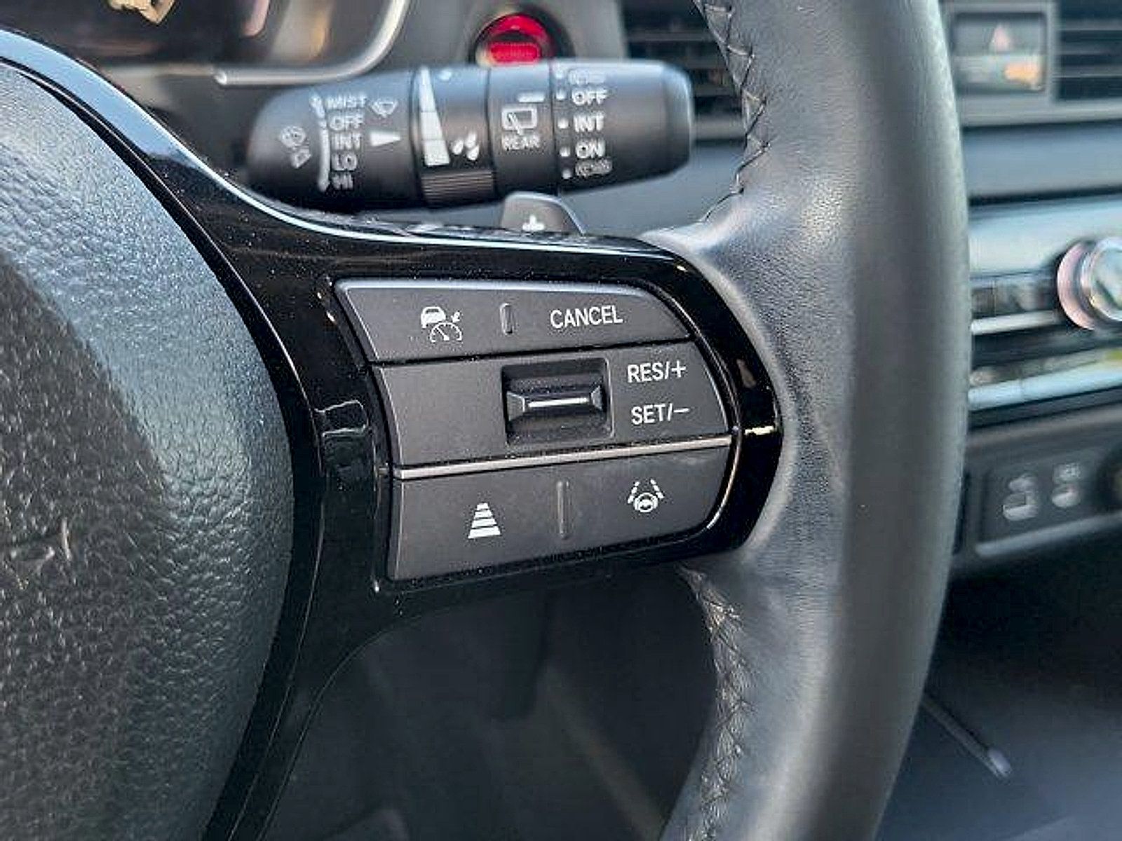 Used 2024 Honda Pilot EX-L image 25