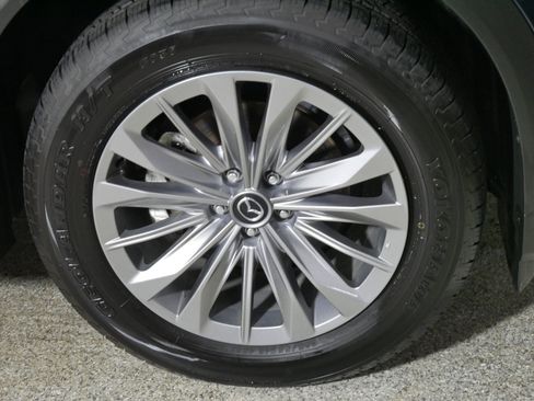 Used 2024 MAZDA CX-90 3.3 Turbo w/ Preferred Plus AWD/4WD image 15