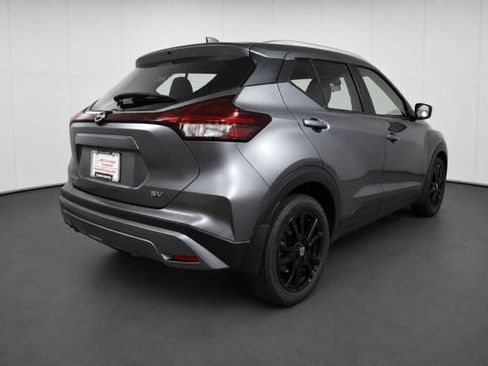 Used 2024 Nissan Kicks SV FWD image 4