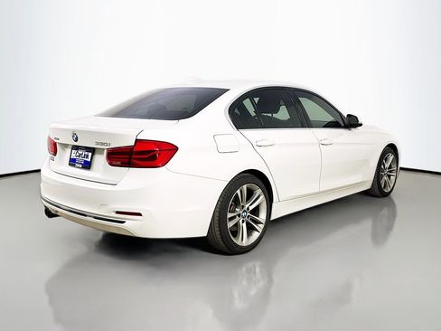 Used 2018 BMW 330i xDrive Sedan w/ Convenience Package AWD/4WD image 8