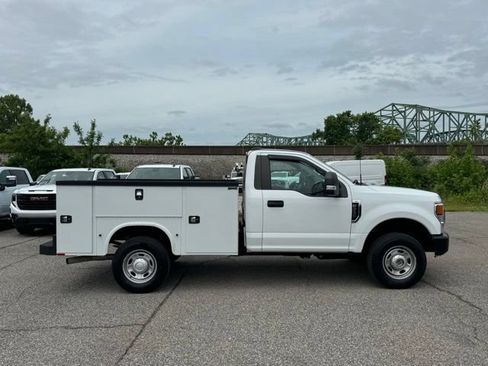 Used 2022 Ford F250 XL w/ Power Equipment Group AWD/4WD image 7