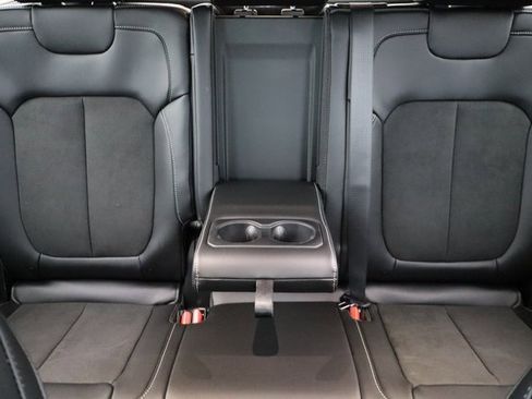 New 2025 Jeep Grand Cherokee Altitude image 34