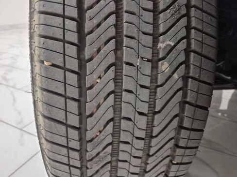 New 2026 GMC Sierra 1500 SLT image 37