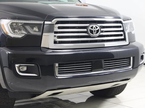 Used 2021 Toyota Sequoia Platinum image 39
