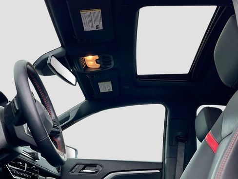 Used 2024 Chevrolet Colorado Z71 w/ Z71 Convenience Package 2 image 21