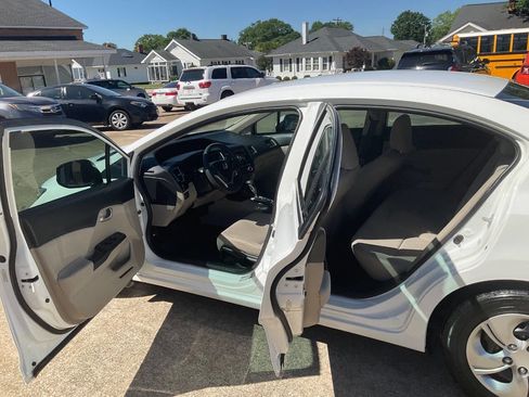 Used 2013 Honda Civic LX image 9