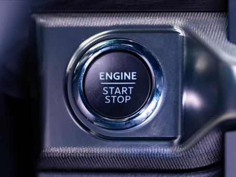 Used 2024 Ford F150 Lariat w/ FX4 Off-Road Package image 33