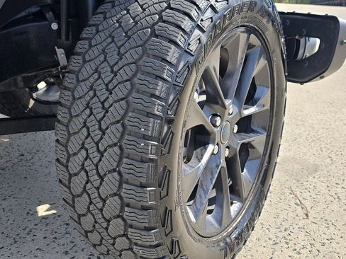 Used 2025 Jeep Wrangler Unlimited Sahara image 20