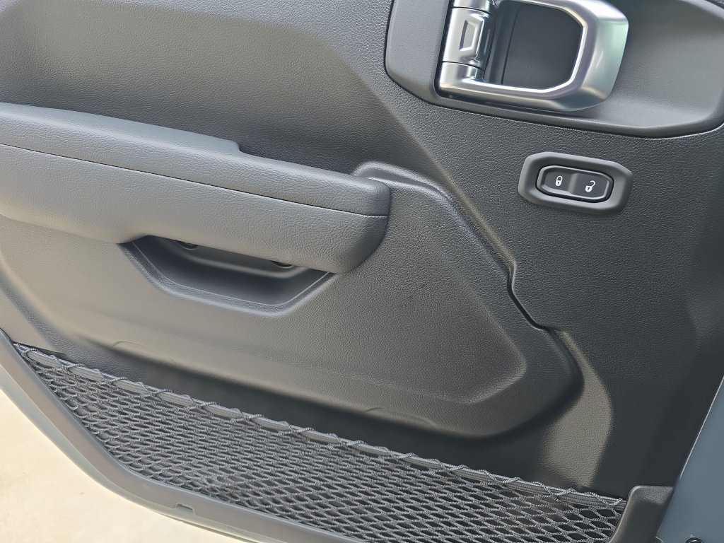 New 2026 Jeep Wrangler Sport AWD/4WD image 27