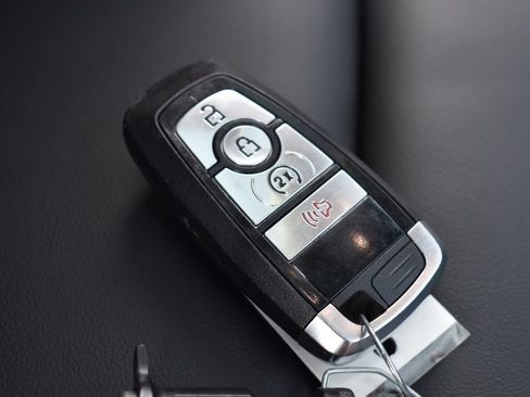 Certified 2025 Ford Bronco Sport Outer Banks w/ Outer Banks Tech Package+ AWD/4WD image 34