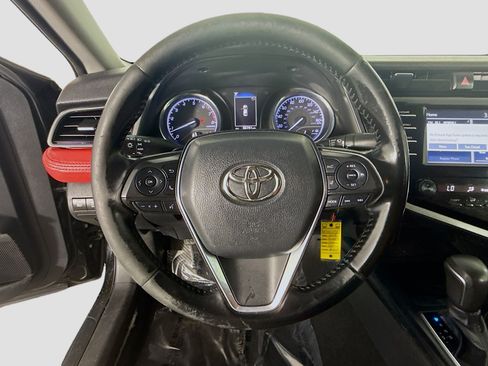 Used 2019 Toyota Camry SE image 13