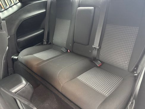 Used 2022 Dodge Challenger GT image 4