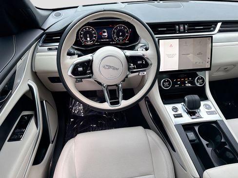 Used 2026 Jaguar F-PACE R-Dynamic S AWD/4WD image 16