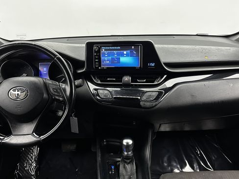 Used 2018 Toyota C-HR XLE image 25