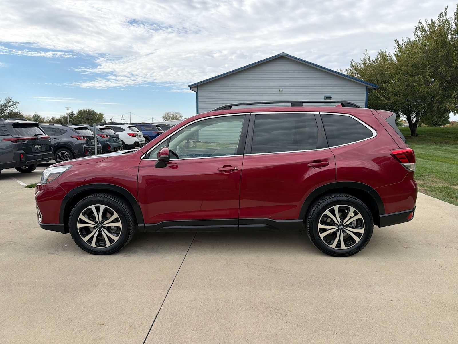 Used 2021 Subaru Forester Limited w/ Popular Package #3 AWD/4WD image 3