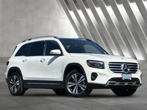 Certified 2026 Mercedes-Benz GLB 250 4MATIC image 2