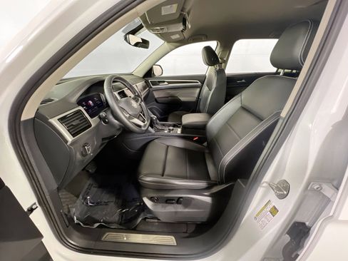 Used 2023 Volkswagen Atlas SE image 20