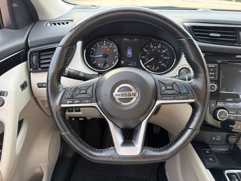 Used 2022 Nissan Rogue Sport SV w/ Technology Package AWD/4WD image 23