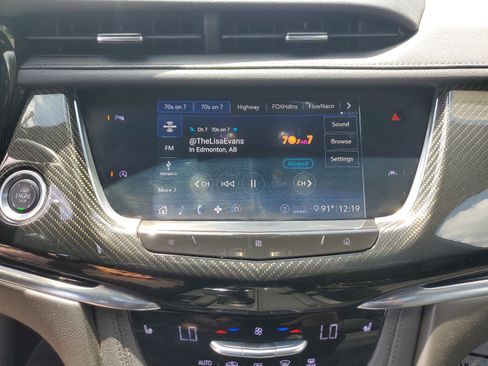 Used 2021 Cadillac XT6 Premium Luxury image 22