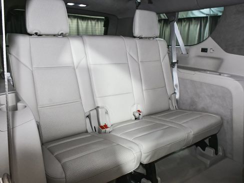 Used 2025 Cadillac Escalade ESV Sport Platinum AWD/4WD image 64