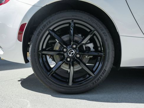 Used 2018 MAZDA MX-5 Miata RF Grand Touring RWD image 31