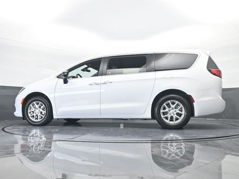 New 2026 Chrysler Voyager LX image 51