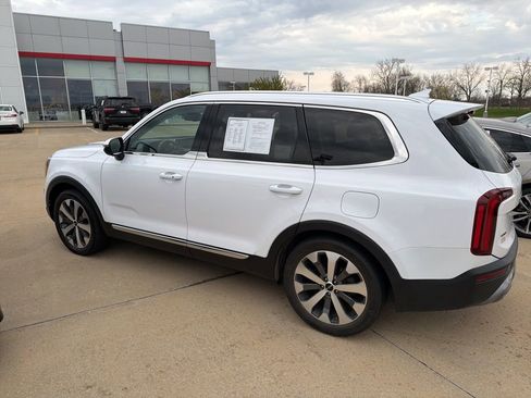 Used 2022 Kia Telluride EX w/ EX Premium Package image 25