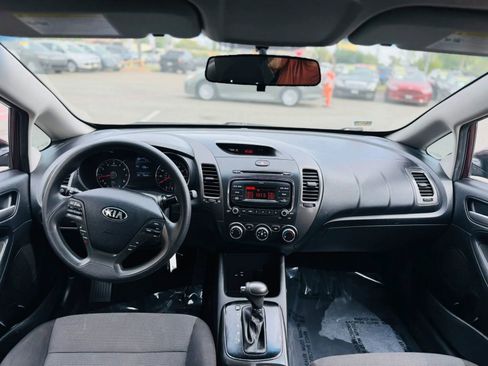 Used 2018 Kia Forte LX image 14