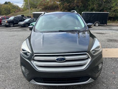 Used 2019 Ford Escape Titanium image 4
