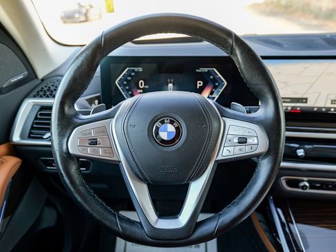 Used 2024 BMW X7 xDrive40i w/ Premium Package AWD/4WD image 49