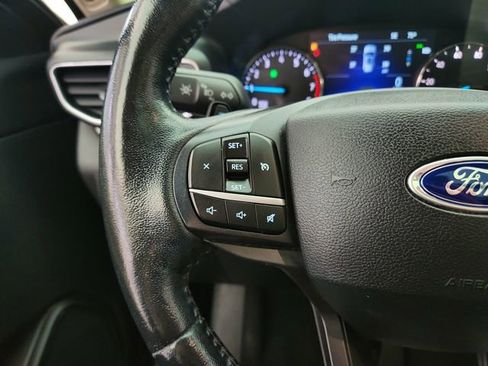 Used 2020 Ford Explorer XLT w/ Equipment Group 202A AWD/4WD image 20