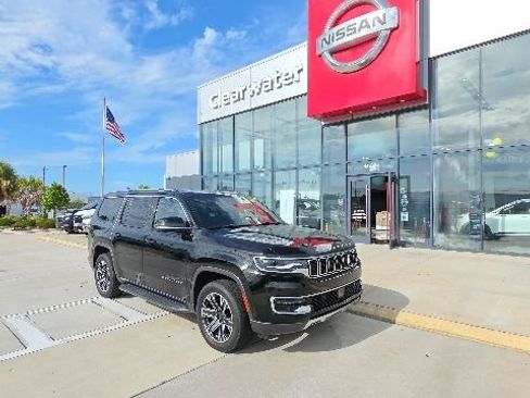 Used 2022 Jeep Wagoneer Series III RWD image 1