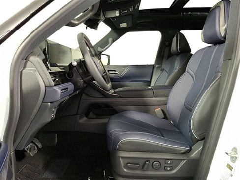 New 2026 INFINITI QX80 4WD image 11