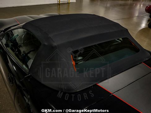 Used 2002 Chevrolet Corvette Convertible w/ Preferred Equipment Group2 image 18