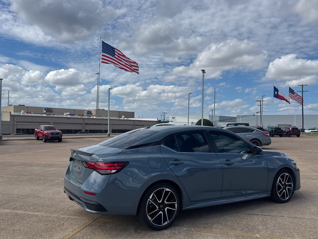 Certified 2024 Nissan Sentra SR FWD image 25