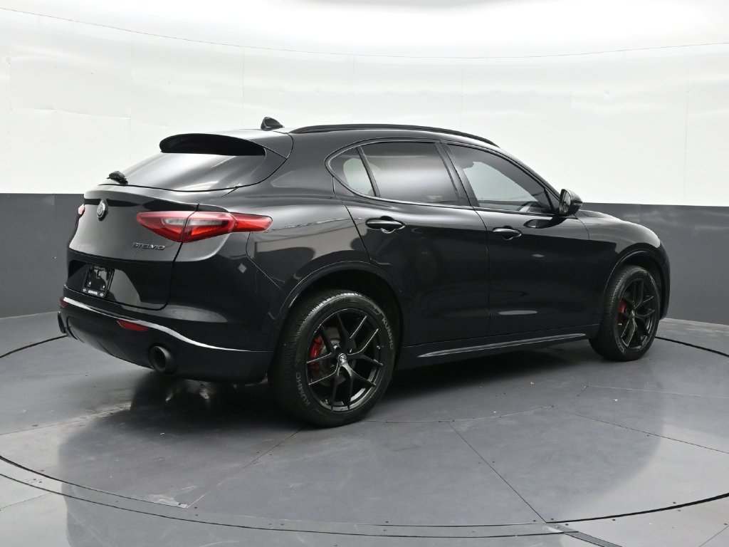 Used 2020 Alfa Romeo Stelvio Sport w/ Quick Order Package 22K Sport RWD image 5