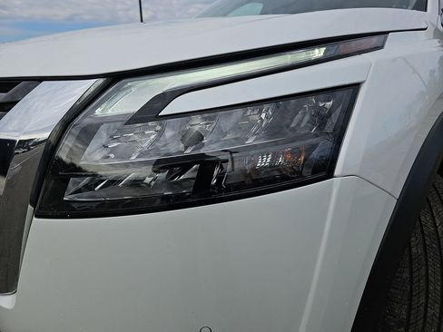 Used 2025 Nissan Pathfinder SL w/ SL Premium Package image 36