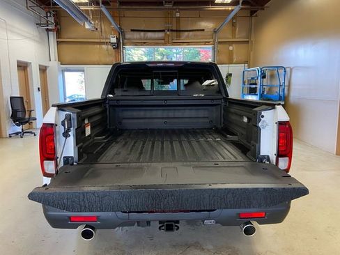 New 2026 Honda Ridgeline Black Edition image 17