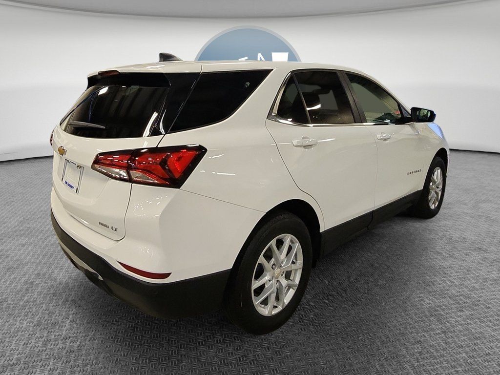 Used 2024 Chevrolet Equinox LT w/ LPO, Floor Liner Package AWD/4WD image 4