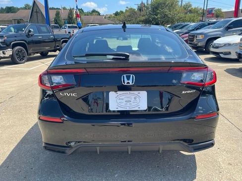 Used 2025 Honda Civic Sport image 4