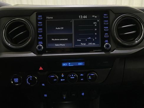 Certified 2023 Toyota Tacoma TRD Off-Road image 18