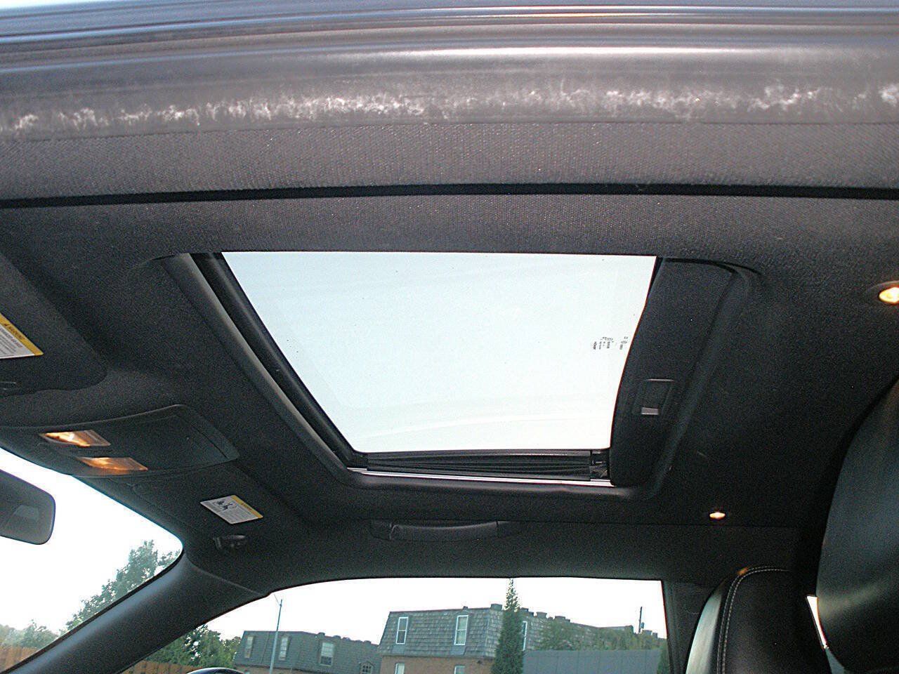 Used 2012 Dodge Challenger SXT Plus RWD image 25