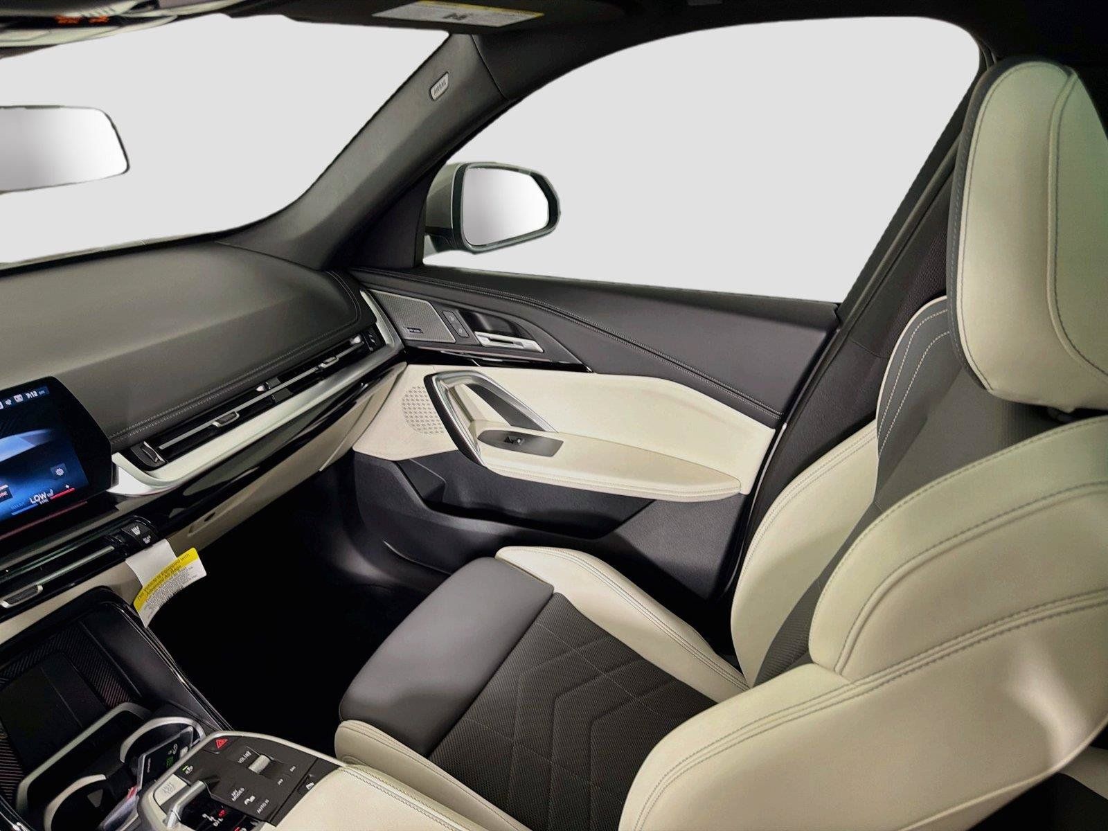 New 2027 BMW X1 xDrive28i AWD/4WD image 24