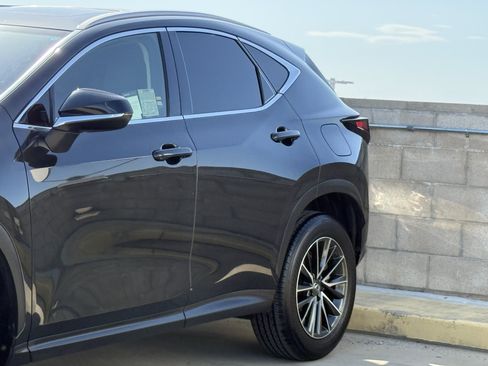 Certified 2025 Lexus NX 250 FWD w/ Premium Package image 9