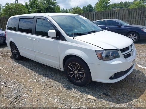 Used 2016 Dodge Grand Caravan R/T FWD image 4