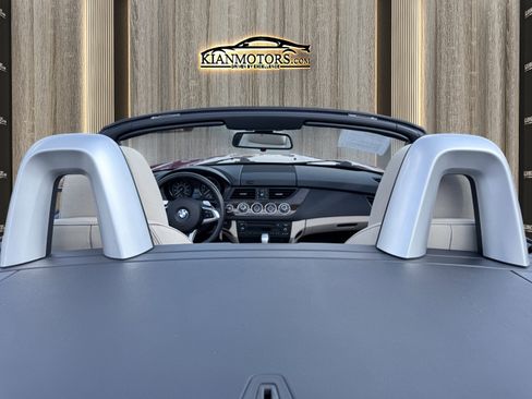 Used 2010 BMW Z4 sDrive30i w/ Premium Pkg image 36
