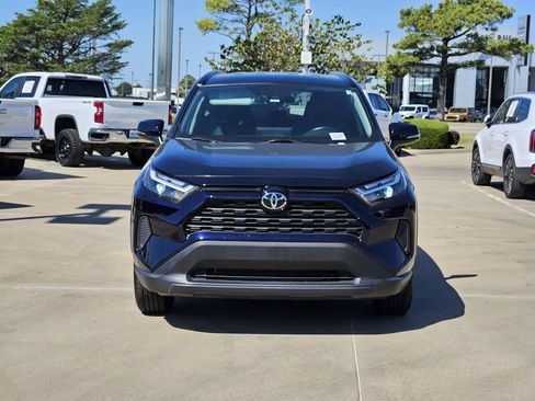 Used 2023 Toyota RAV4 XLE FWD image 2
