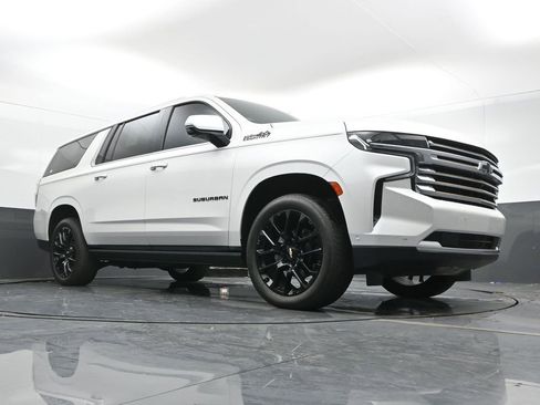 Used 2024 Chevrolet Suburban High Country w/ Advanced Technology Package image 49