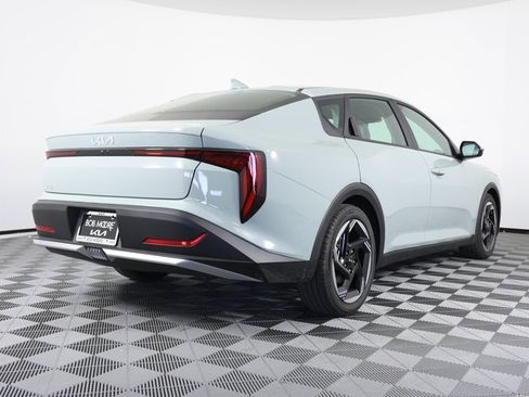 New 2025 Kia K4 EX image 4
