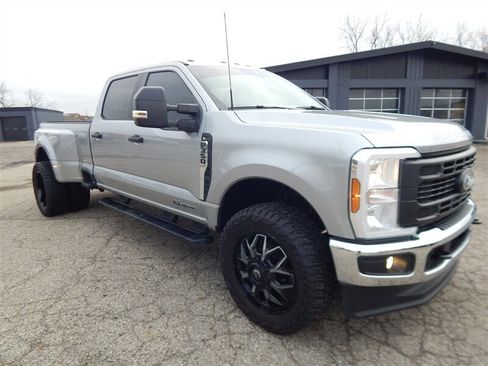 Used 2024 Ford F350 XL image 6